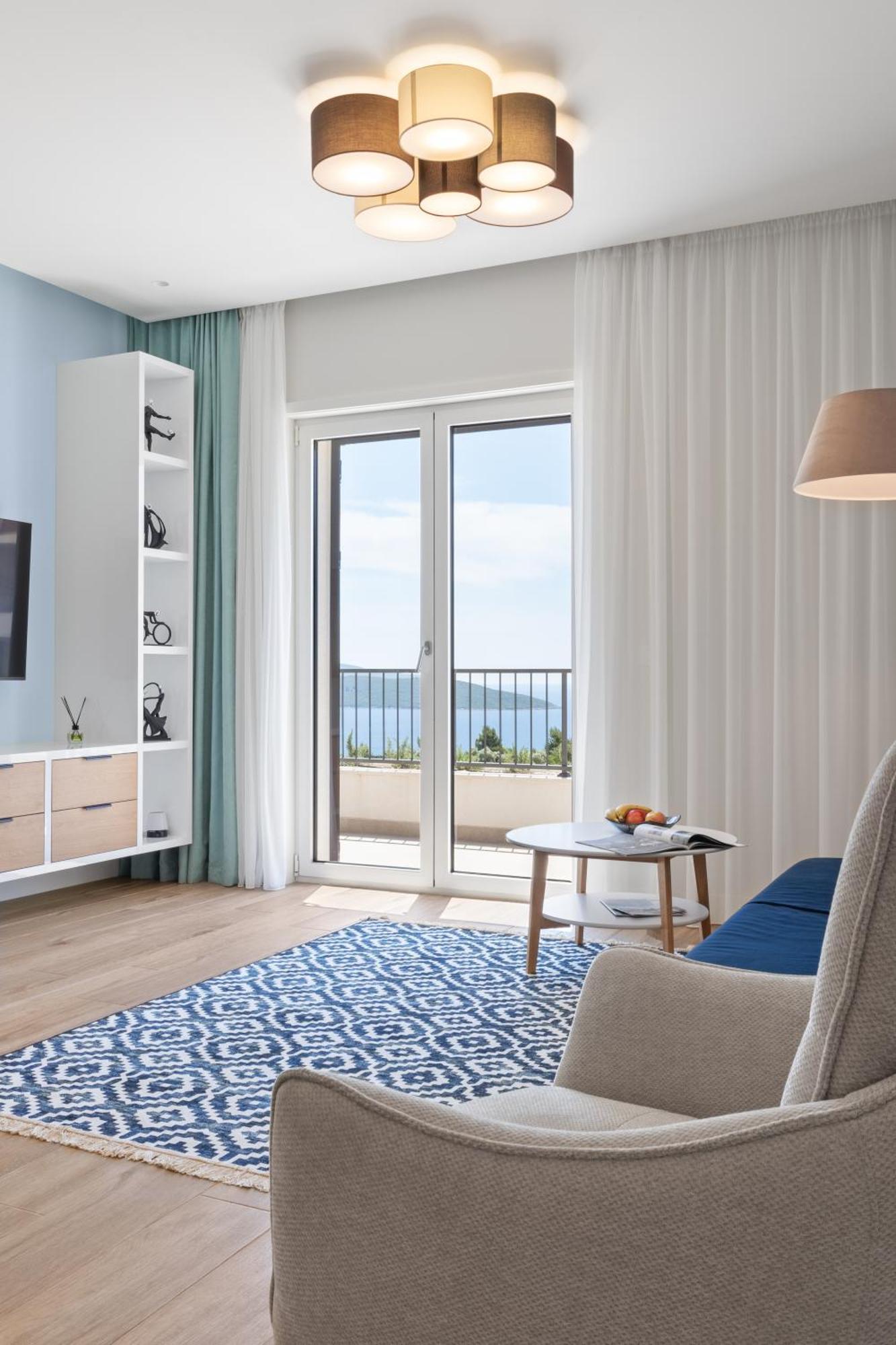 Lustica Apartments Central Tivat Exterior photo